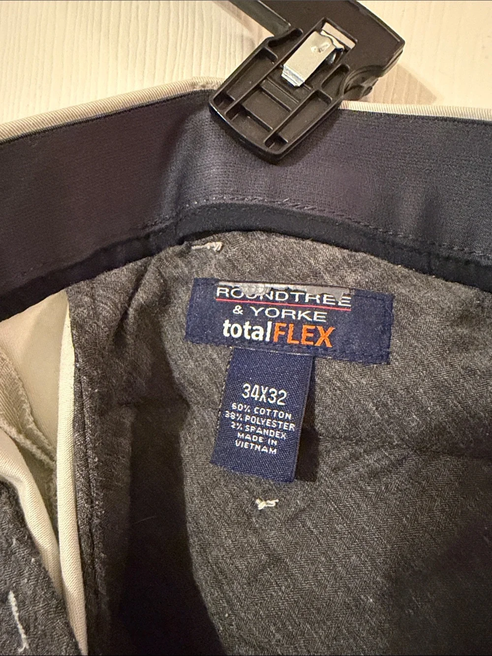 Roundtree & Yorke Total Flex Men's Khaki Pants